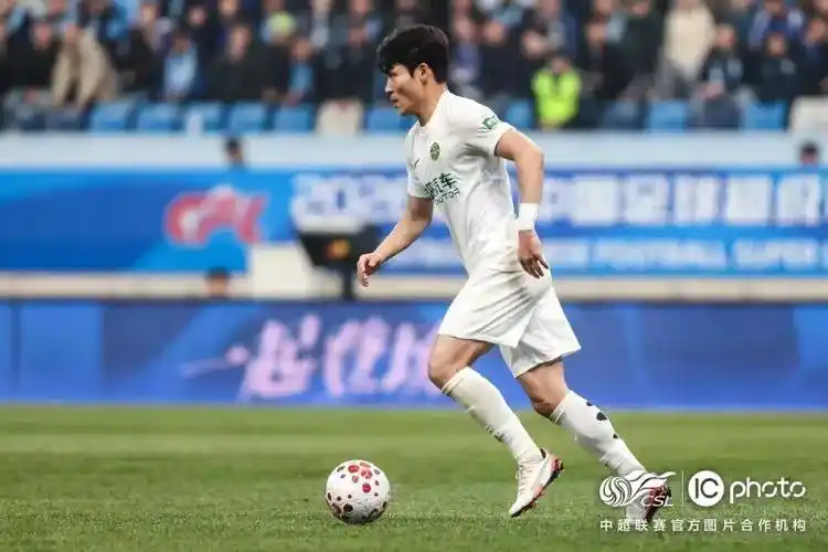 荷兰甲级联赛：特温特 VS 费耶诺德